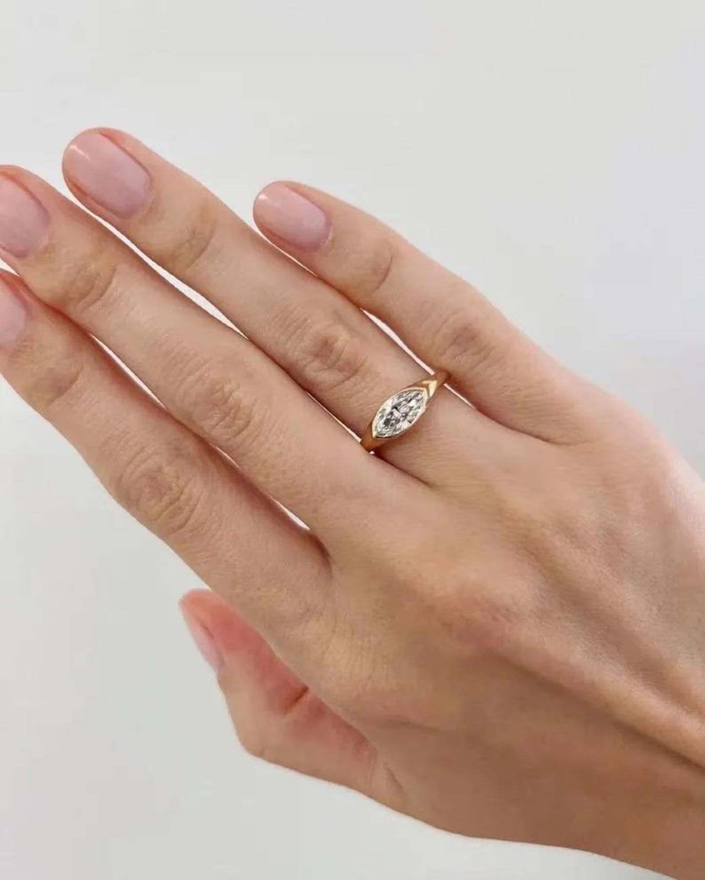 East West 1.5 CT Marquise Cut Moissanite Engagement Ring 14K Solid Gold Lab Grown Diamond Ring Bezel Set Ring Solitaire Ring Promise Ring.