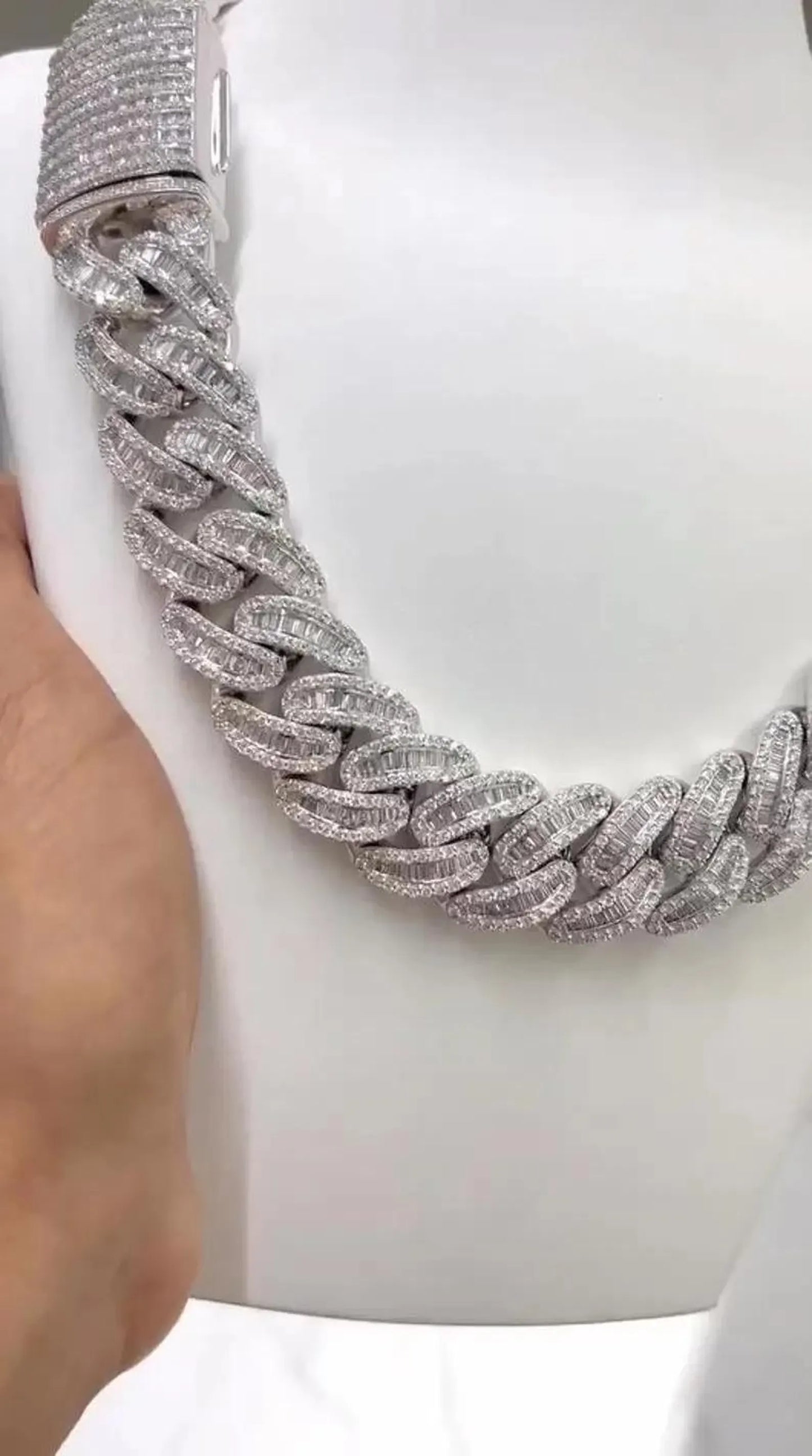 Round & Baguette Diamond Cuban Link Chain Iced Out Hip Hop Necklace for Men