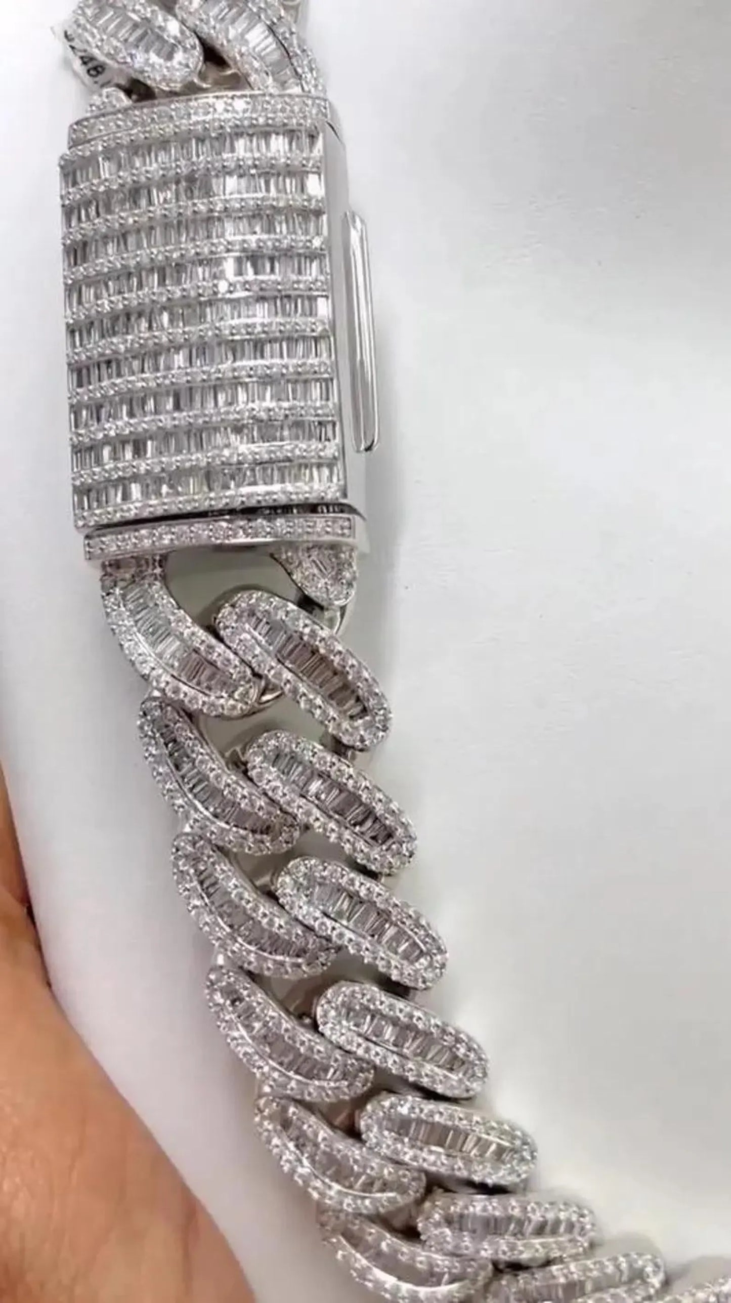 Round & Baguette Diamond Cuban Link Chain Iced Out Hip Hop Necklace for Men
