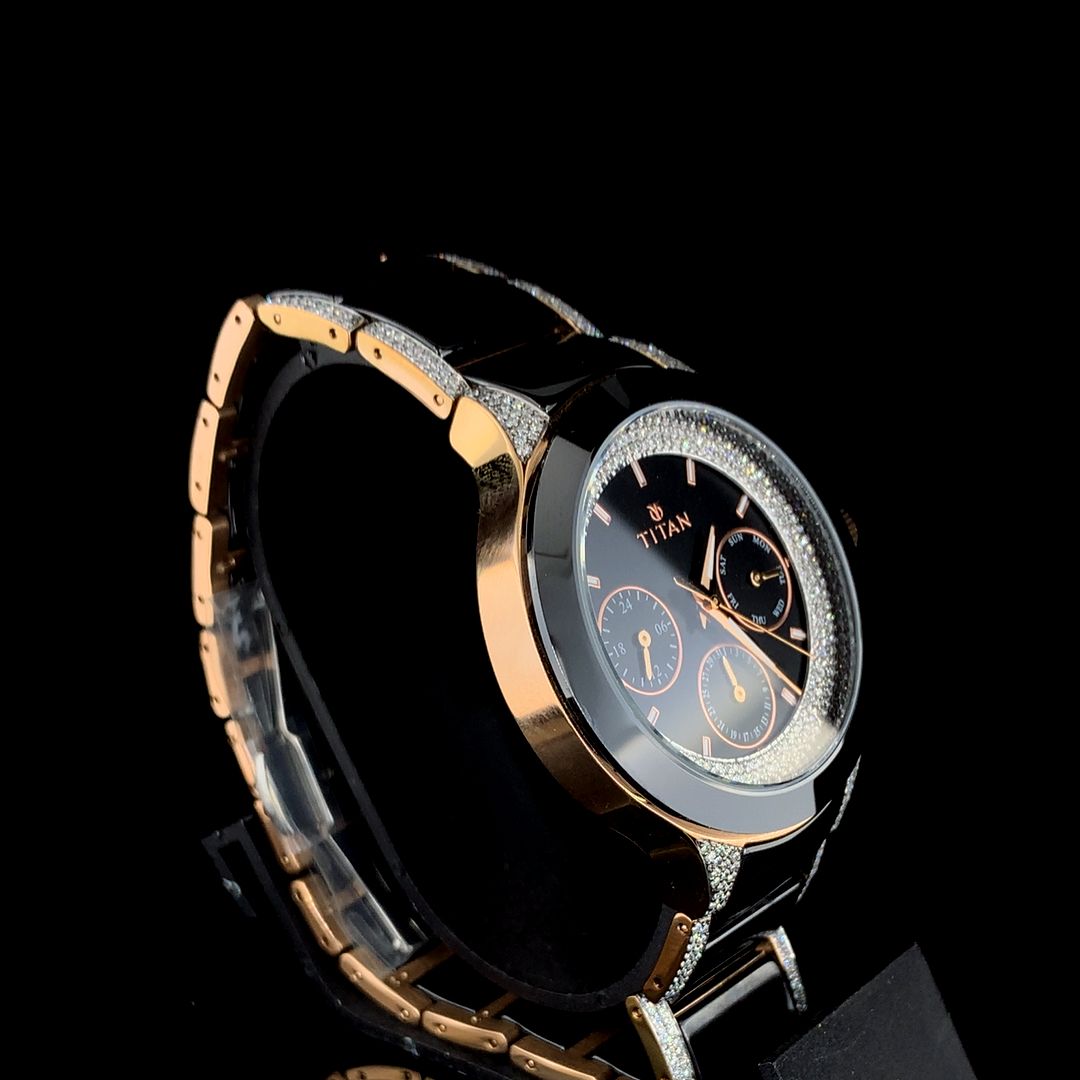 Titan Edge Blue Dial Luxury Watch with Round Lab-Grown Moissanite Diamond Bezel – Ultra-Slim Silver Timepiece for Men