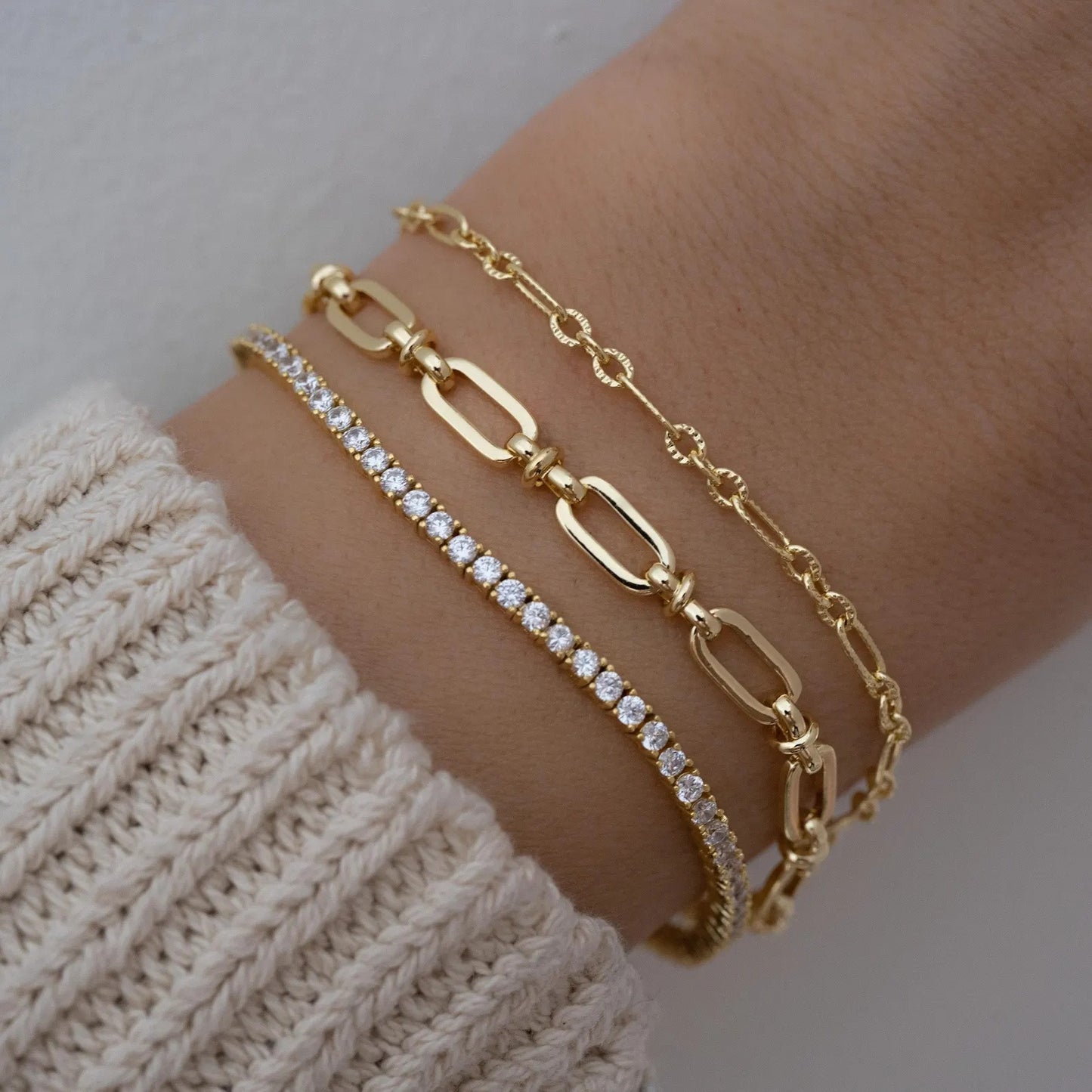 Round Moissanite Tennis Bracelet 14K Gold wedding Bracelet 2.00 MM Moissanite & Lab Grown Classic Minimalist Dainty Stacking Bracelet for Women