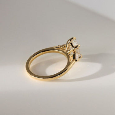 Hexagon Cut Three Stone Moissanite Ring Kite Cut Side Stones Crow Prong Setting Anniversary Gift for Her Lab Grown Diamond Ring.