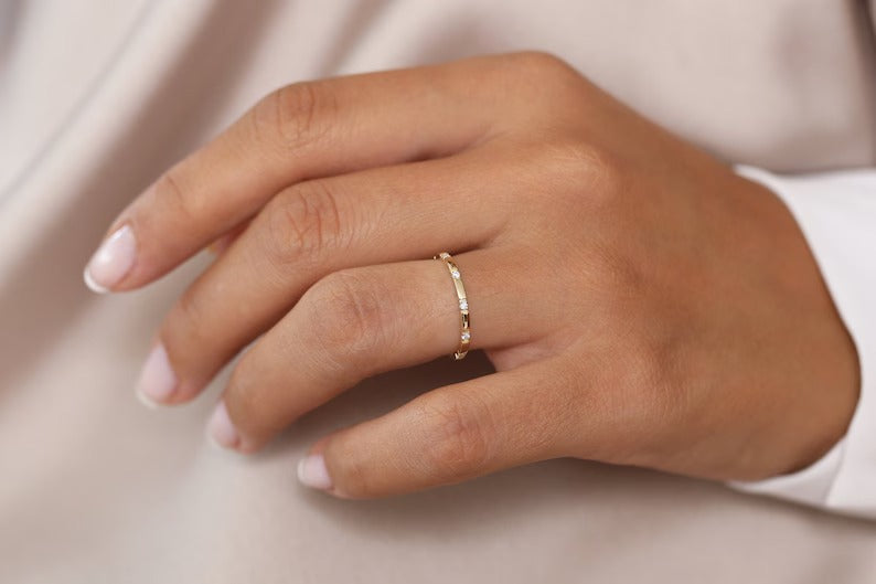 Round Diamond Wedding Band Unique Lab Grown Diamond Wedding Ring 14K Solid Gold Anniversary Ring Matching Minimalist Ring.