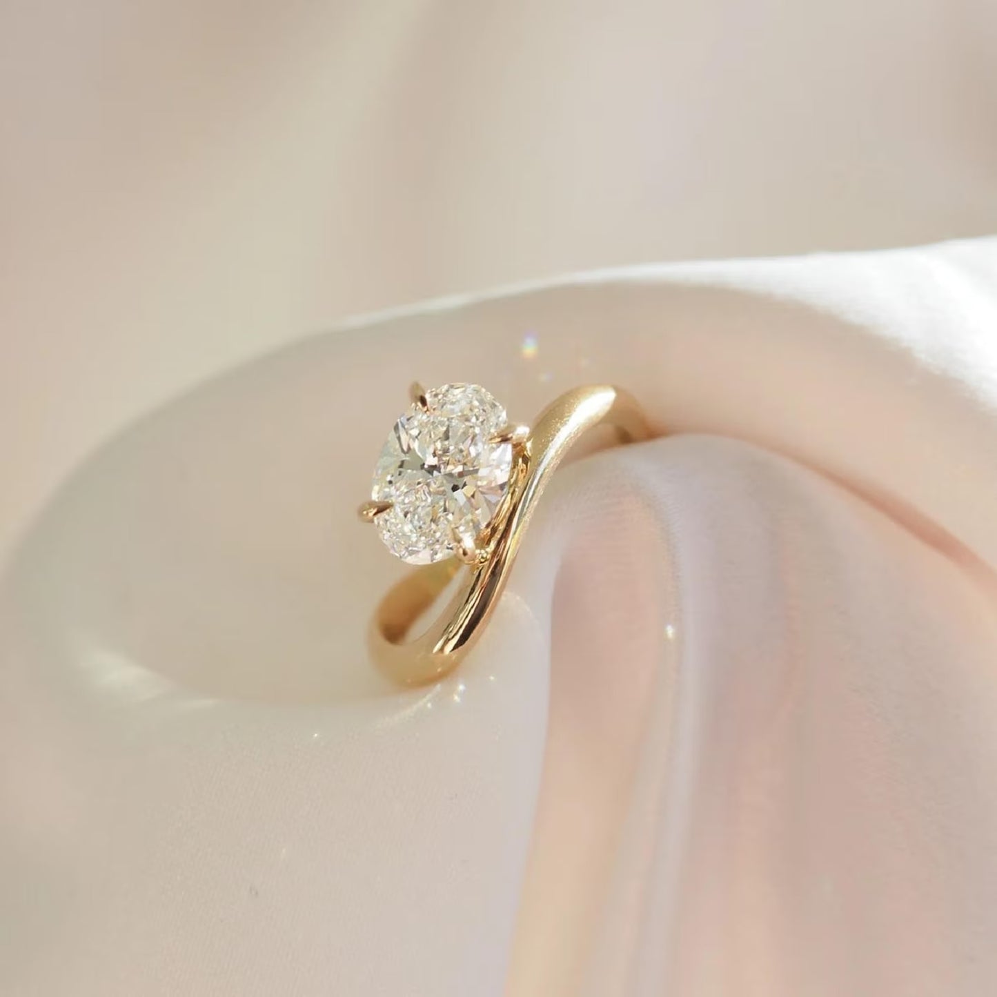 1.25 CT Oval Moissanite Engagement Ring, Oval Solitaire Diamond Wedding Ring, Oval Cut Lab Grown Ring, 14K Solid Gold Ring, Promise Ring.