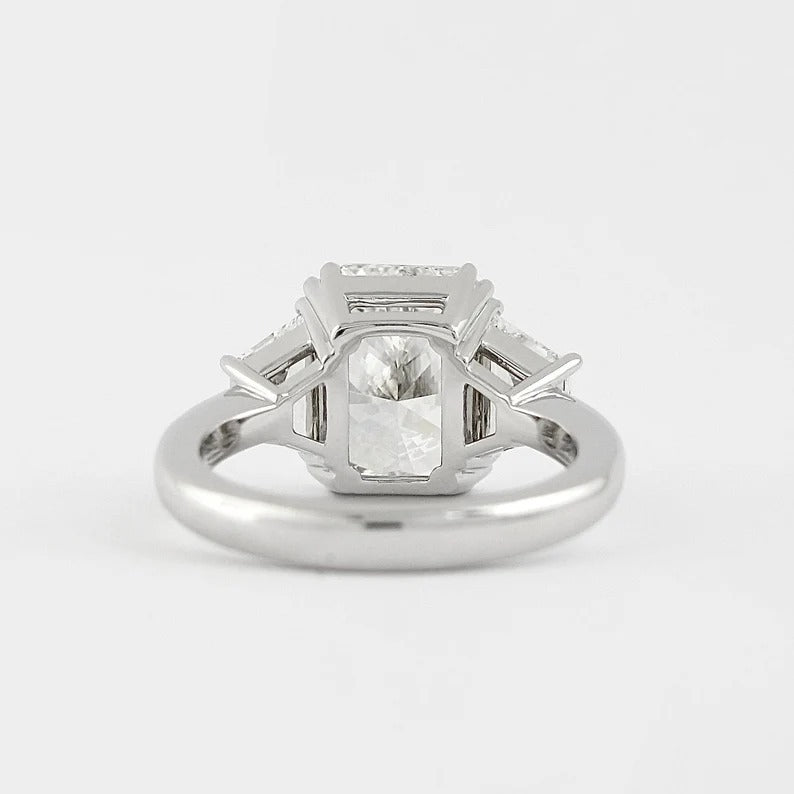 3.5CT Radiant Cut Moissanite Three Stone Engagement Ring Side Stone Trapezoids Wedding Ring 14K White Gold Lab Grown Diamond Ring For Women.