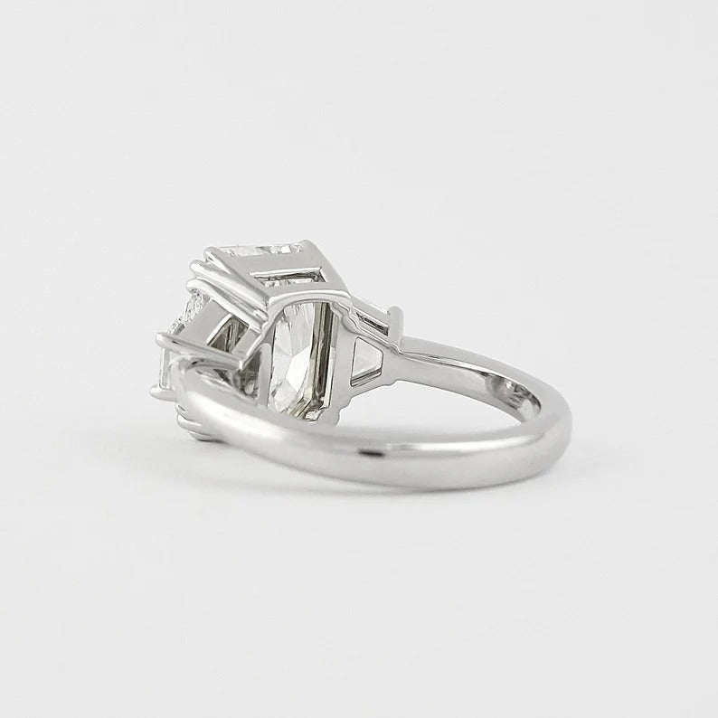 3.5CT Radiant Cut Moissanite Three Stone Engagement Ring Side Stone Trapezoids Wedding Ring 14K White Gold Lab Grown Diamond Ring For Women.