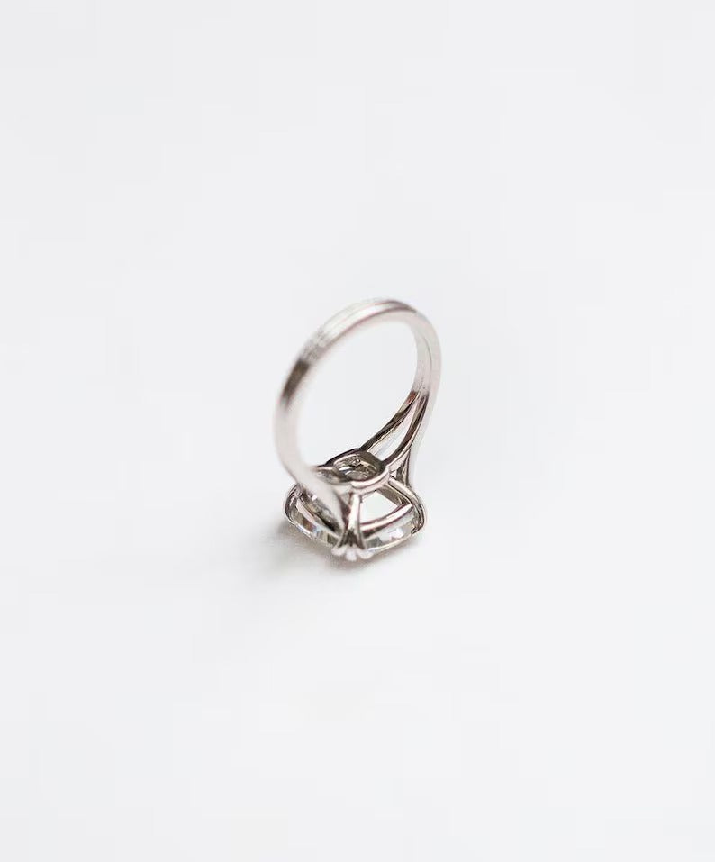 Antique Old Mine Cushion Cut Moissanite Engagement Ring 6 CT OMC Cushion Solitaire Wedding Ring 14K Solid Gold Split Shank Lab Grown Ring.