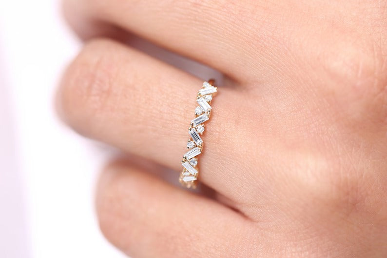 Baguette Diamond Ring Baguette Moissanite Diamond Wedding Ring in 14K Solid Gold Alternating Baguette Round Diamond Ring Lab Grown Ring.