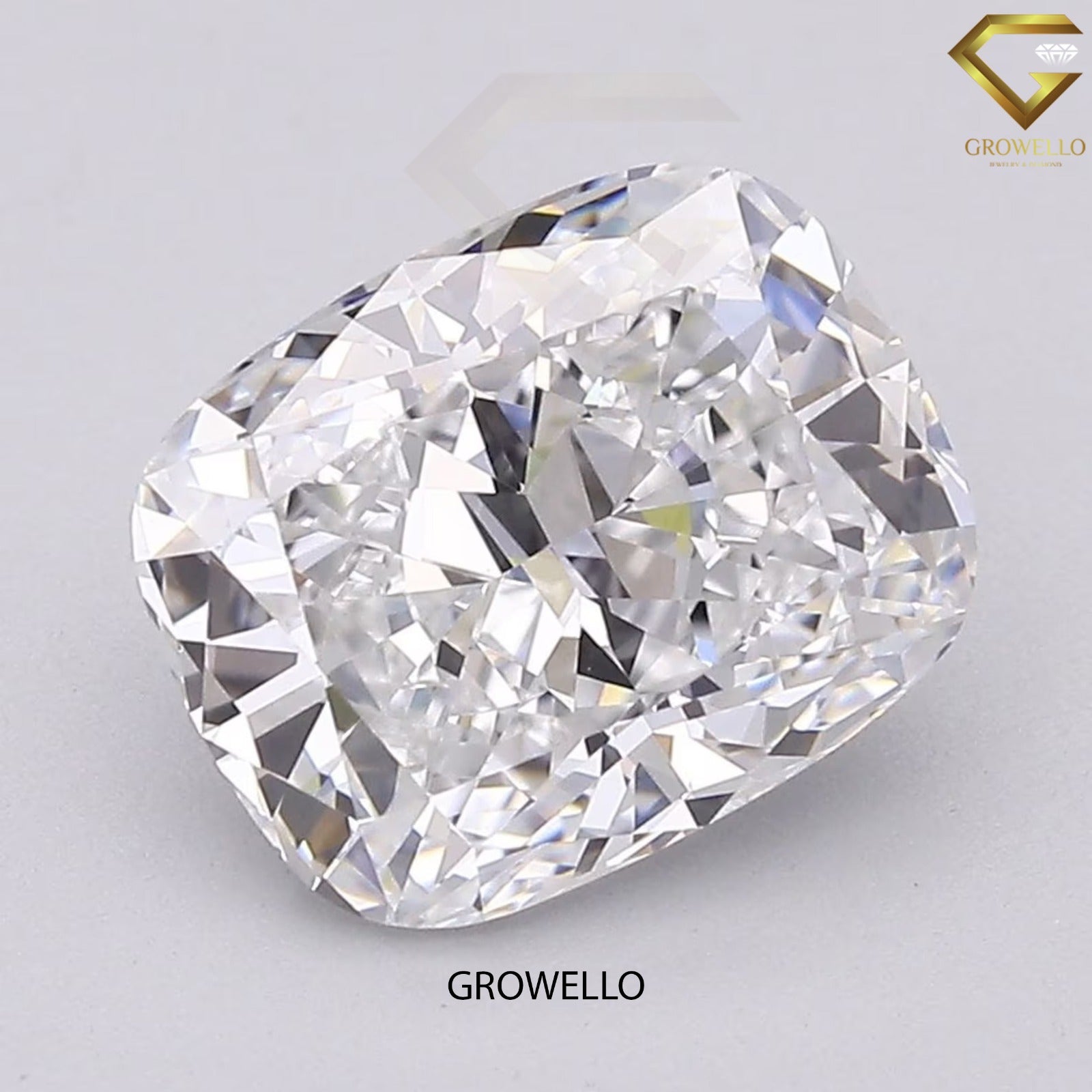 Radiant cut diamond with 'Growello' branding on a gray background