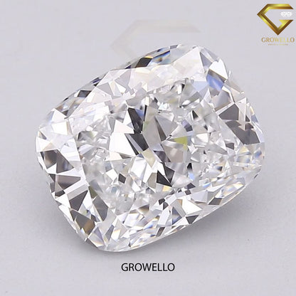 Radiant cut diamond with 'Growello' branding on a gray background