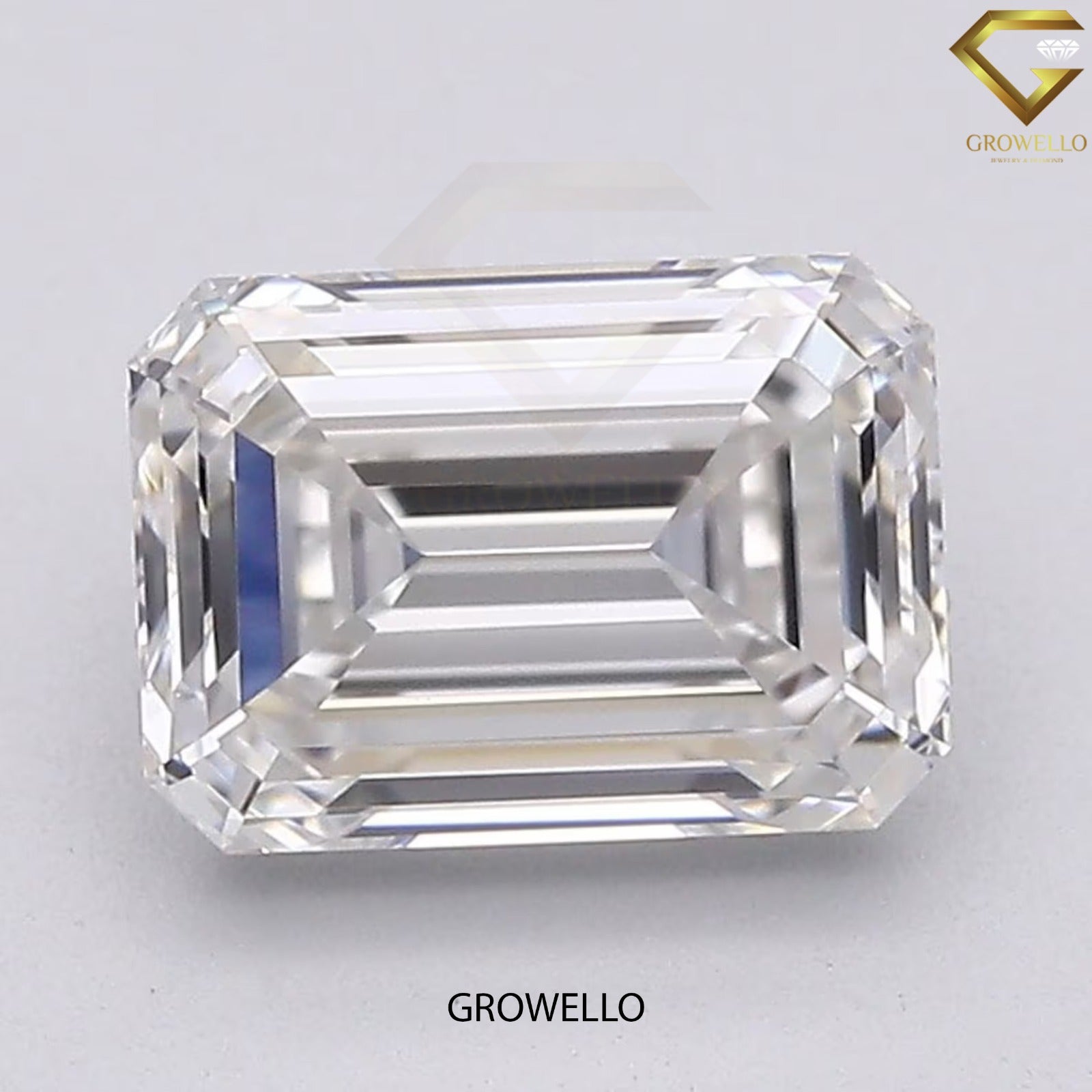Rectangular cut diamond on a gray background with 'Growello' branding.