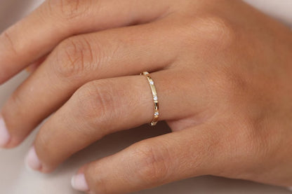 Round Diamond Wedding Band Unique Lab Grown Diamond Wedding Ring 14K Solid Gold Anniversary Ring Matching Minimalist Ring.