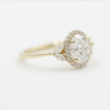 2 CT Oval Cluster Moissanite Engagement Ring Oval Halo Vintage Lab Grown Diamond Wedding Ring 14K Solid Gold Ring Art Deco Anniversary Ring.